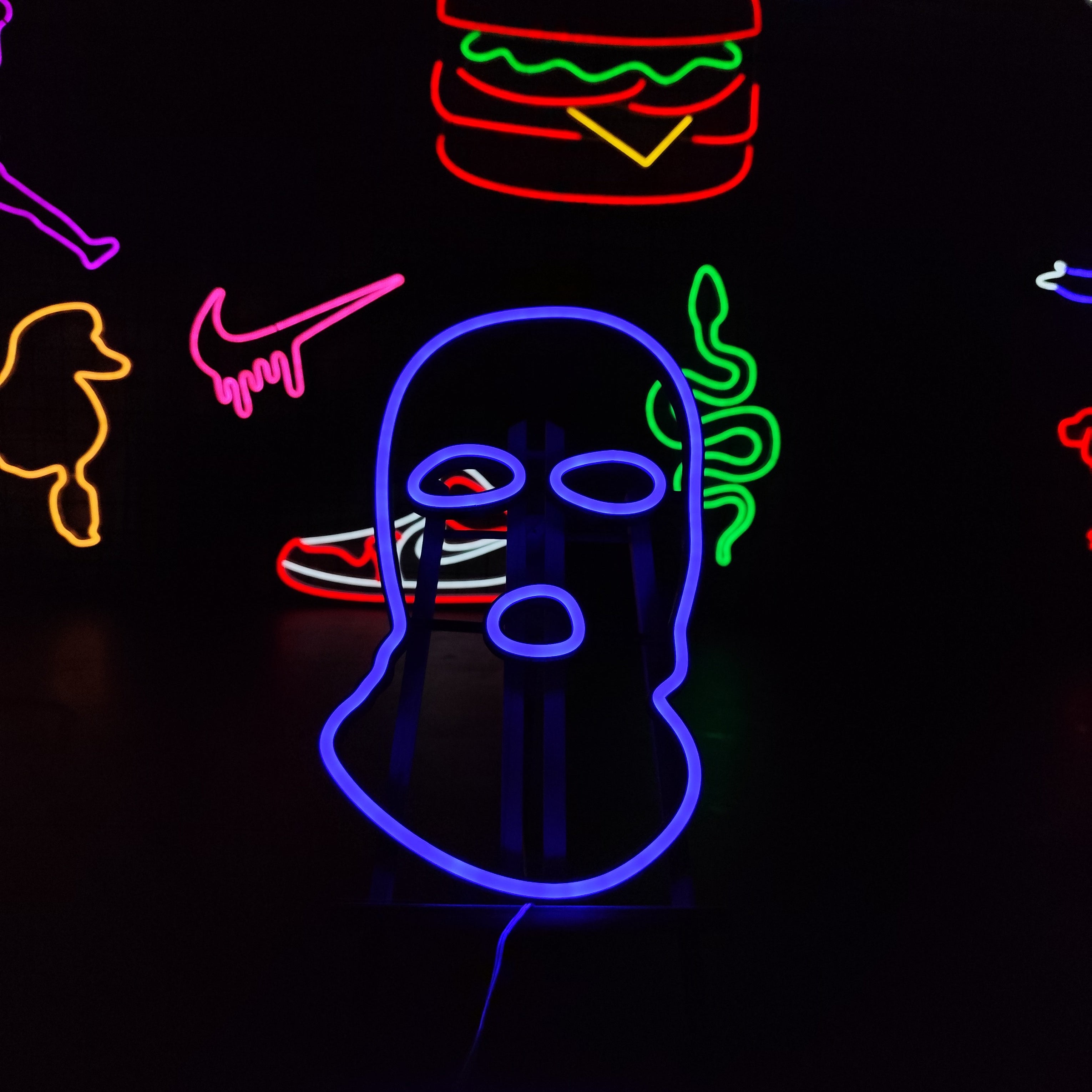 Kominiarka Neon LED