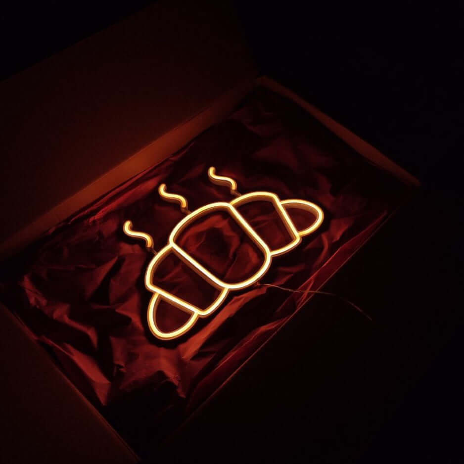 Croissant Neon LED