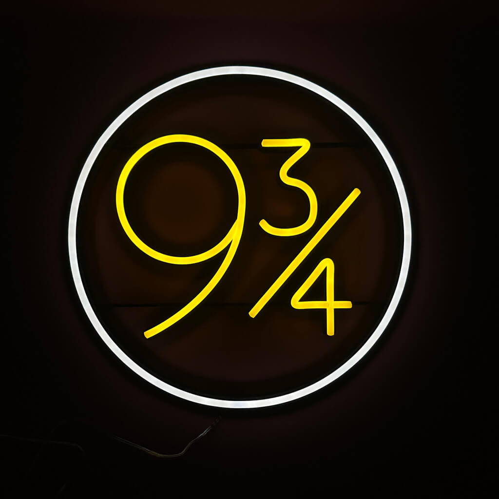 Harry Potter Peron 9 i 3/4 Neon LED