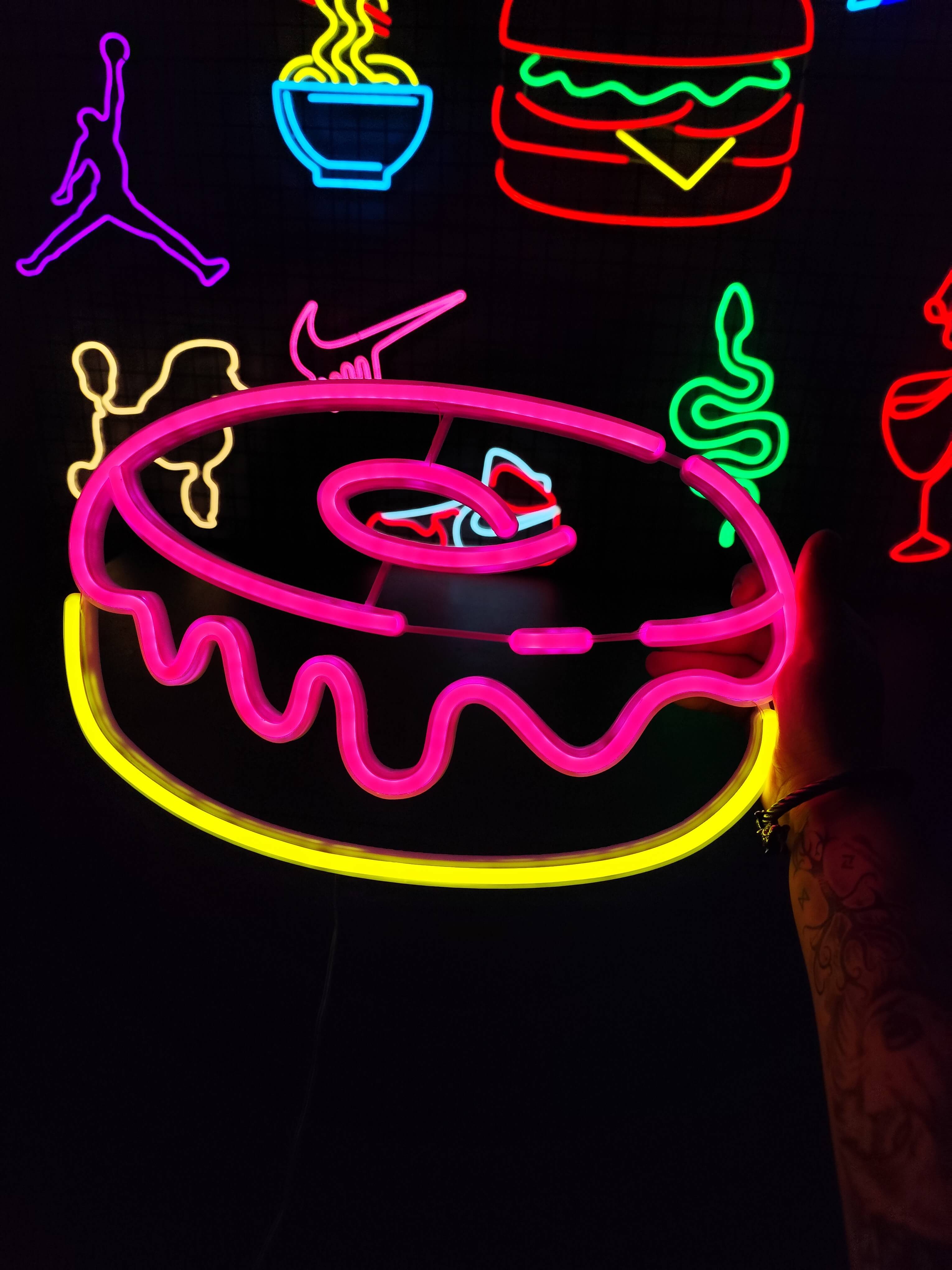 Donut Neon LED